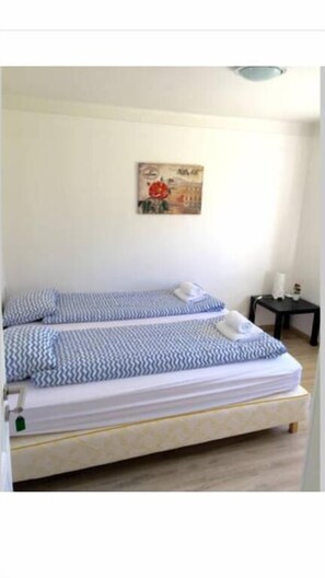 Double or Twin Room, Shared Bathroom (G7) | Blackout drapes, free cribs/infant beds, free WiFi, bed sheets - Gabriel Guesthouse (Vestmannaeyjar)