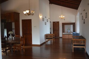 Suite | Bathroom | Free toiletries - kandy Highland Unique (Kandy)