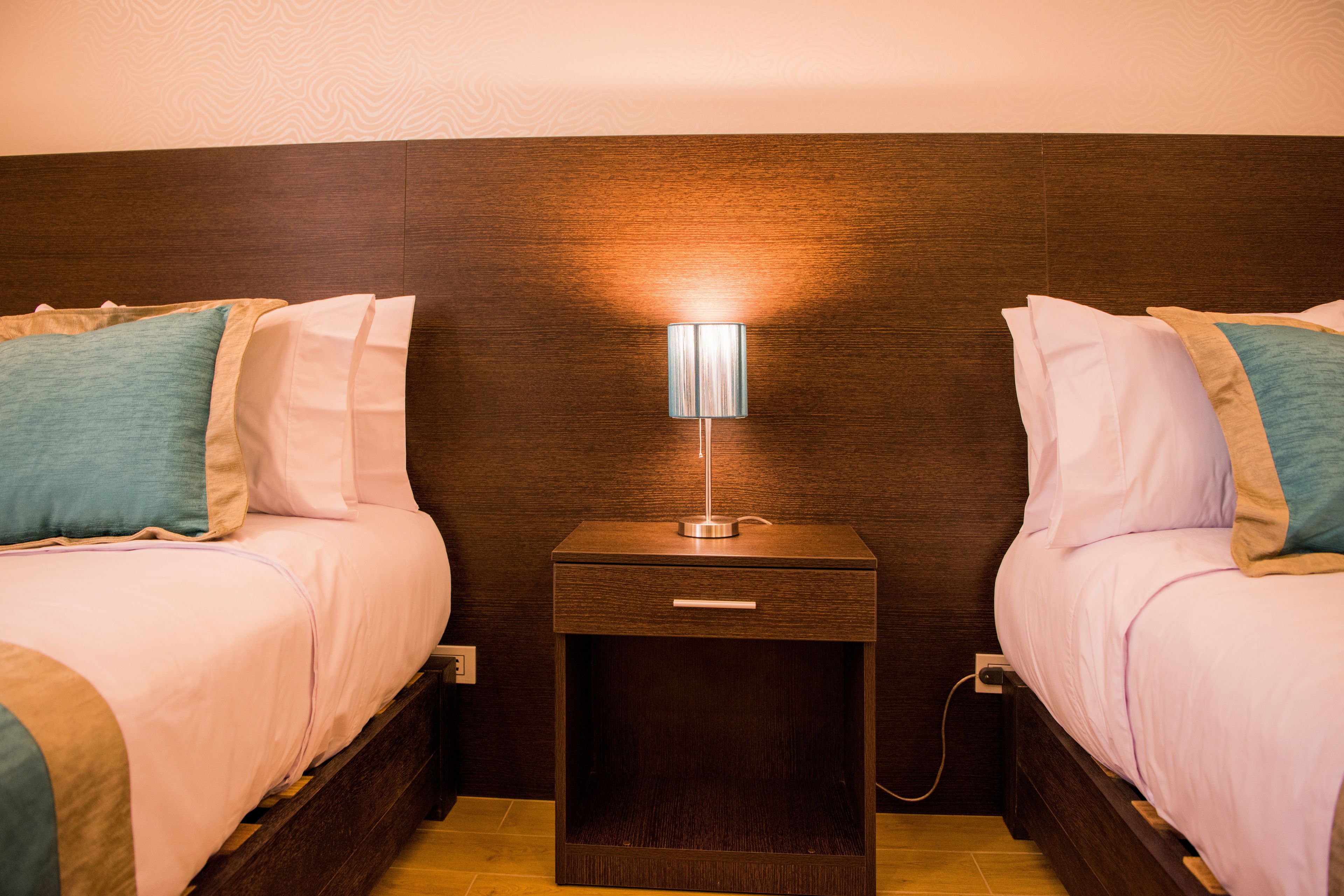 twin room, 2 single beds, non smoking | 1 bedroom, hypo-allergenic bedding, down duvets, minibar