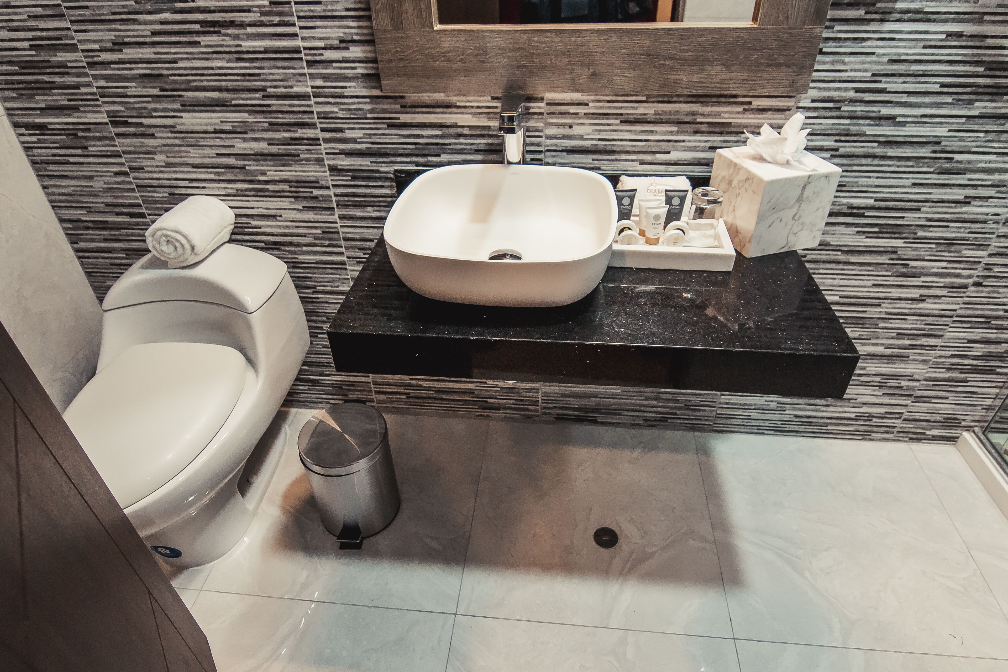 single room, 1 double bed, non smoking | bathroom | shower, rainfall showerhead, free toiletries, hair dryer