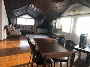 Villa | 6 Schlafzimmer, schallisolierte Zimmer, Bügeleisen/Bügelbrett