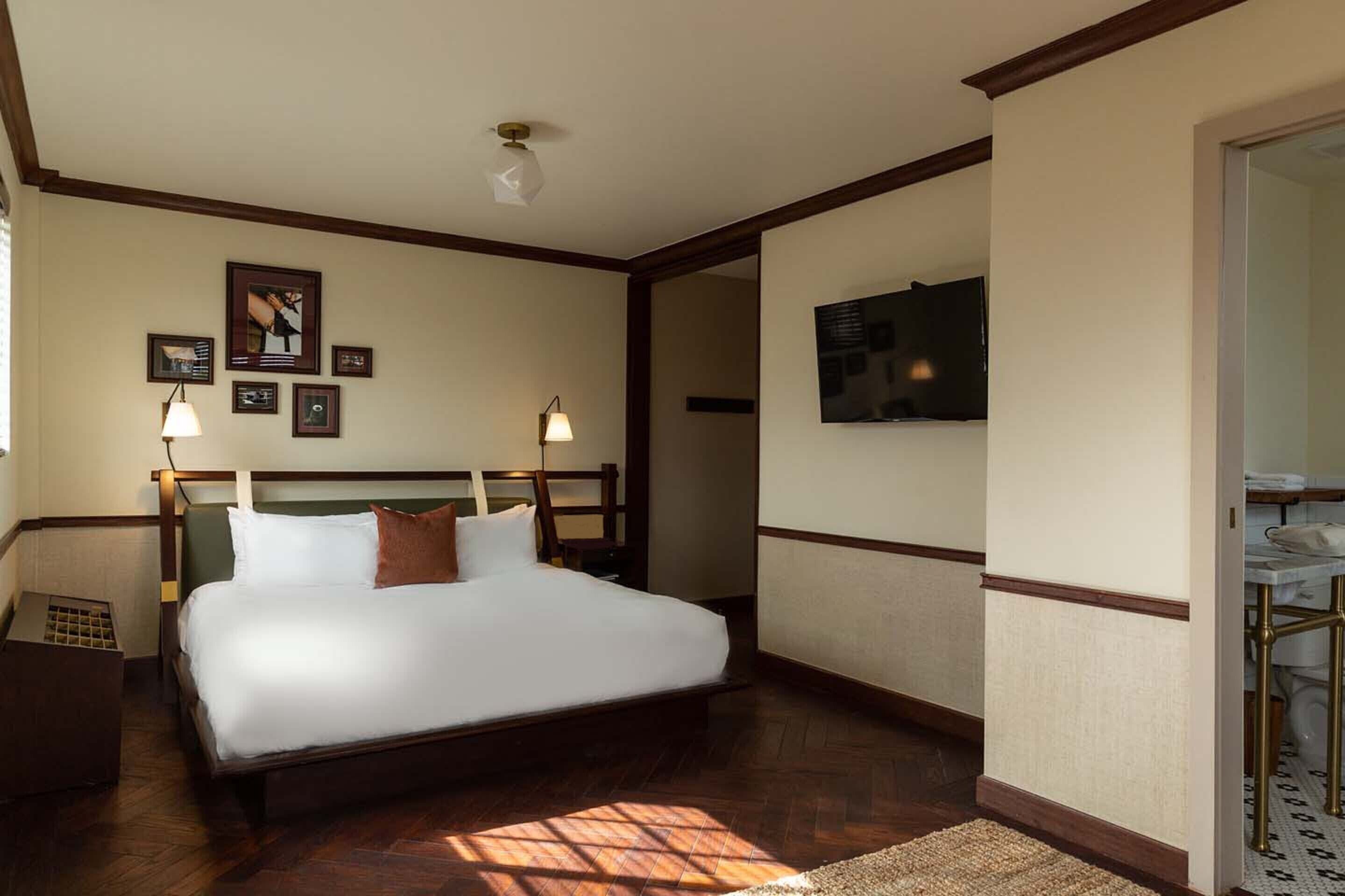 king suite | egyptian cotton sheets, premium bedding, pillow-top beds, minibar