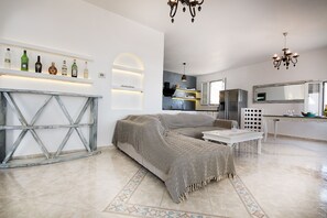 Living area - Krios Luxury Suites (Paros)