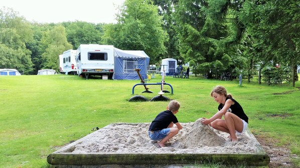 Children’s play area – outdoor
