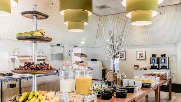 Se ofrece un desayuno continental (18.50 EUR por persona)