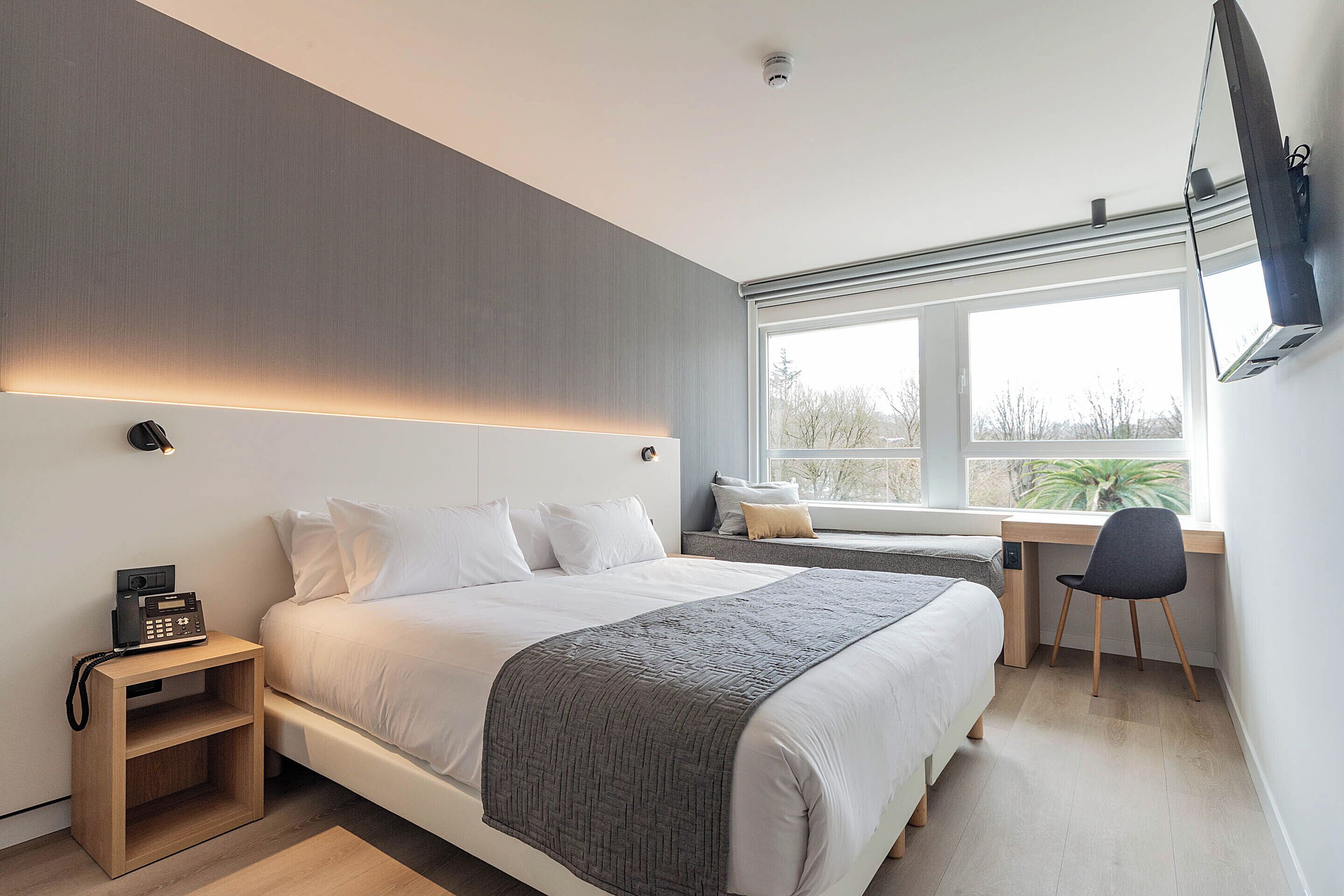 Triple Room | In-room safe, blackout drapes, soundproofing