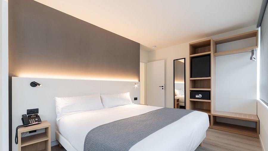 Hotel Distrito Oeste