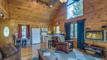 House, Multiple Beds, Non Smoking | Living room | Flat-screen TV