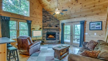 House, Berbilang Katil, Non Smoking | Ruang tamu | TV skrin rata