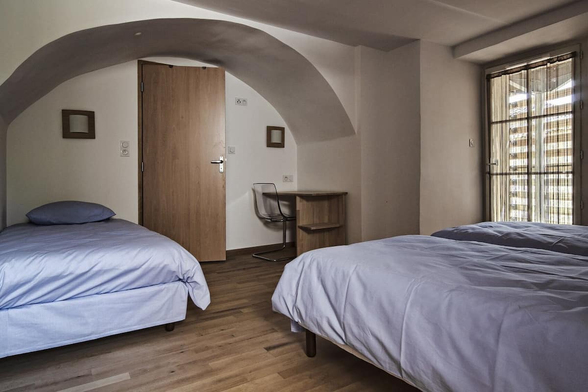 standard triple room, ensuite (chambre rez de chaussée)