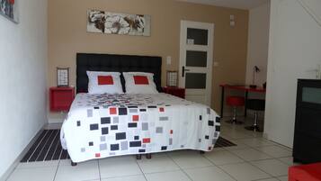 Individually decorated, individually furnished, desk, laptop workspace