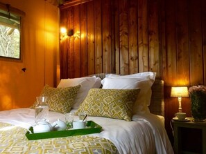 Elisabeth Lodge | In-room safe, free cots/infant beds, free WiFi, bed sheets