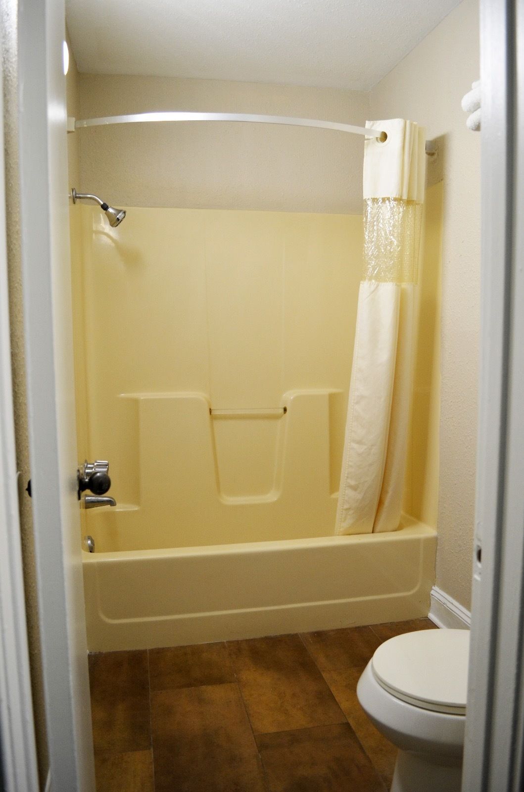 Single Room | Bathroom shower