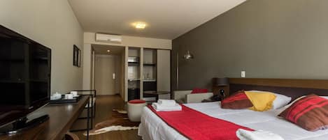 1 kamar tidur, seprai premium, dan selimut bulu angsa