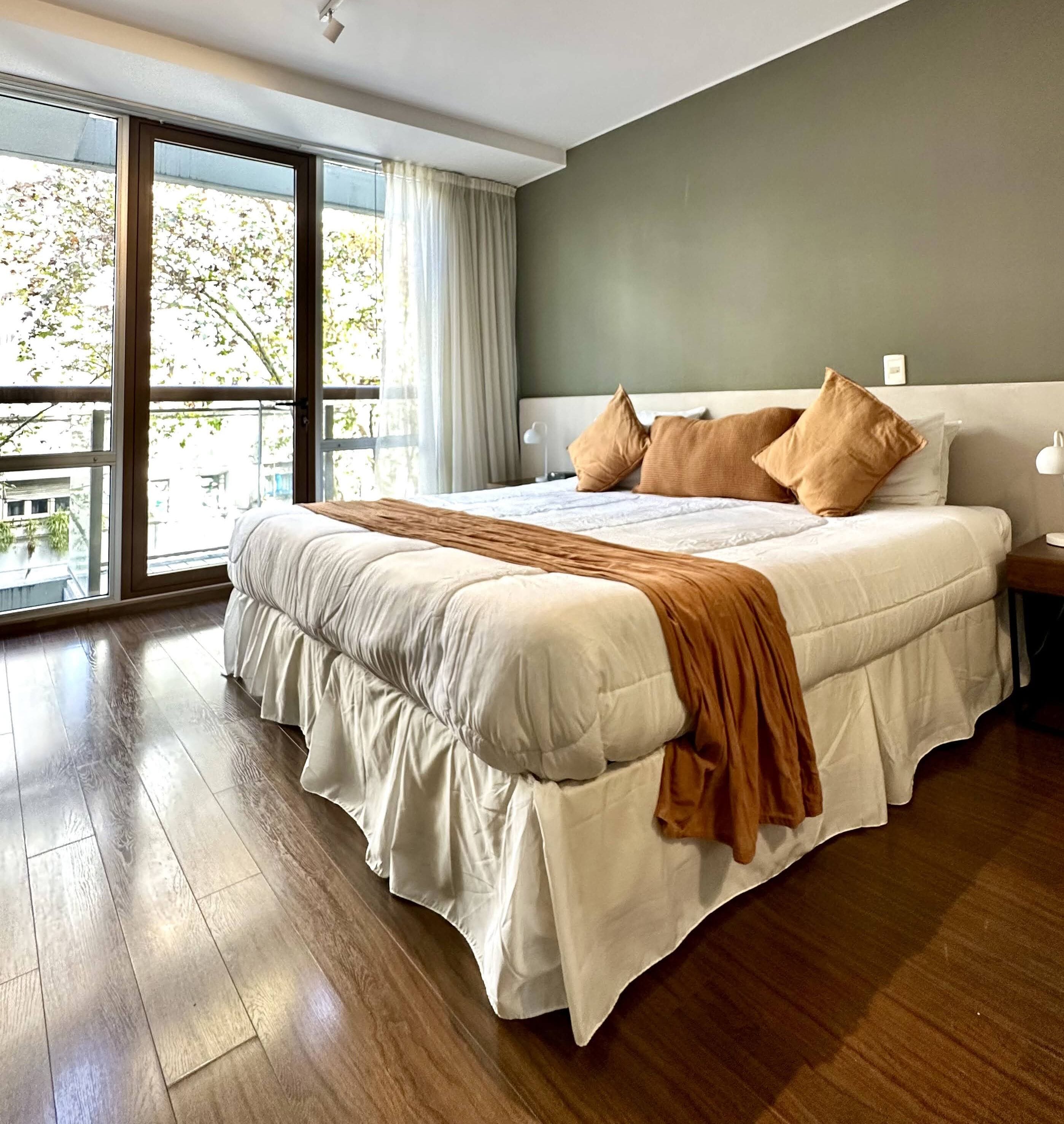 Standard Studio, Balcony | Street view