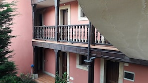 Front of property - Hotel Los Ángeles (Cabrales)