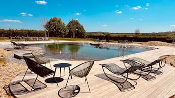 Sæsonbestemt udendørs pool