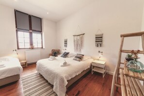 Standard Suite (Vintage) | In-room safe, blackout drapes, free WiFi, bed sheets - Domaine Sur Les Sarts (Ohey)