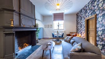 Standard Suite (Agate) | Living area | Heated floors