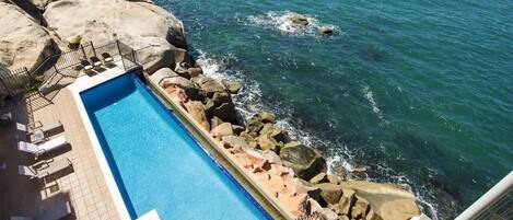 An infinity pool