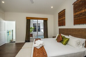 1 bedroom, internet, bed sheets