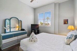 2 bedrooms, desk, iron/ironing board, WiFi