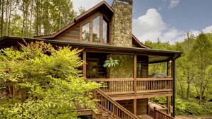 Exterior - Go Fish (McCaysville)