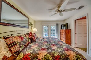 3 bedrooms, iron/ironing board, travel crib, free WiFi