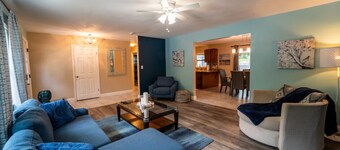 Aqua Villa – Charming 3BR/2BA Home, Private Pool, Lanai, & Smart Amenities