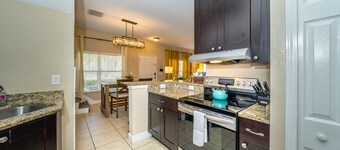 KMG "SEMINOLE MANOR" 4BD 3BA HOME IN DE BUURT VAN DOWNTOWN