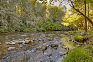 View from room - Chillin By The Creek (McCaysville)