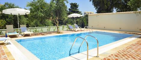 Piscine extérieure