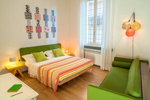 Triple Room (80s) | Down duvets, minibar, individually decorated, individually furnished - Zip b&b in Florence (Florence)