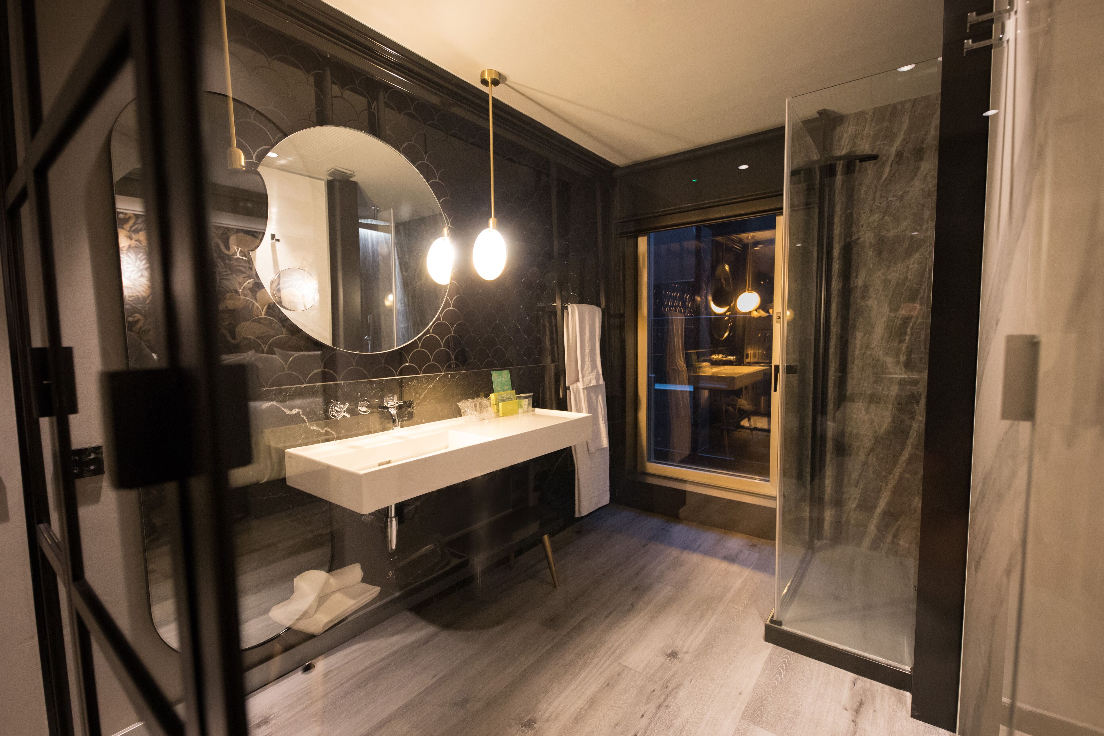 standard room | 1 bedroom, down duvets, minibar, desk