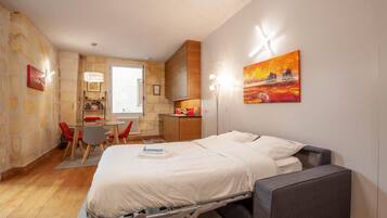 1 habitación, tabla de planchar con plancha, wifi y ropa de cama