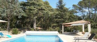 Air cond. panoramic view, 12x6 swimming pool, diving board, on 2 hectares, quiet