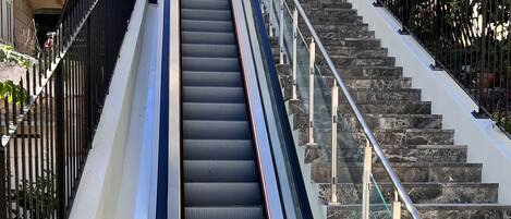 Enceinte de lâhĂ©bergement