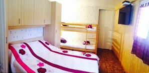 1 habitación, tabla de planchar con plancha y wifi gratis 