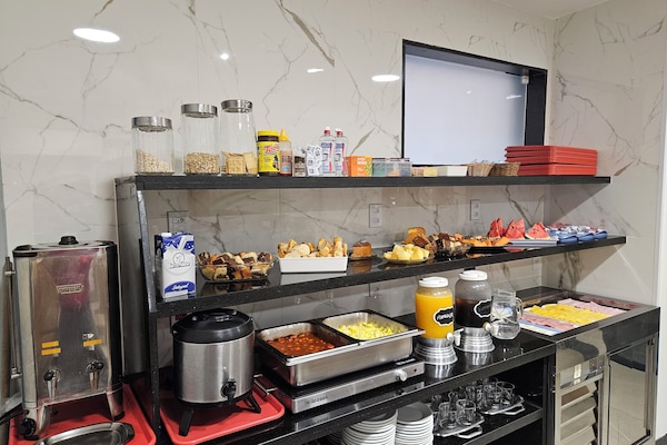 Free daily buffet breakfast