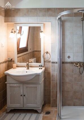 Villa, Ensuite (Luxury Villa Hera) | Bathroom