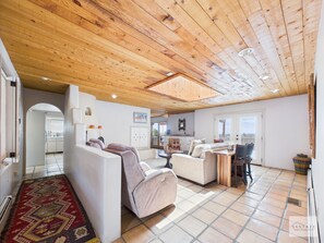 TV, fireplace - Mountain Retreat with Stunning Views and Hot Tub (Santa Fe)