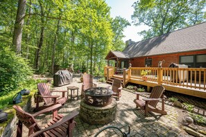 Terrace/patio - Woodsy Retreat w/ Fireplace, Hot Tub & Fire Pit (McHenry)