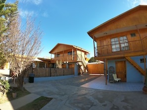 Family Cabin, Garden View | Individually decorated, bed sheets