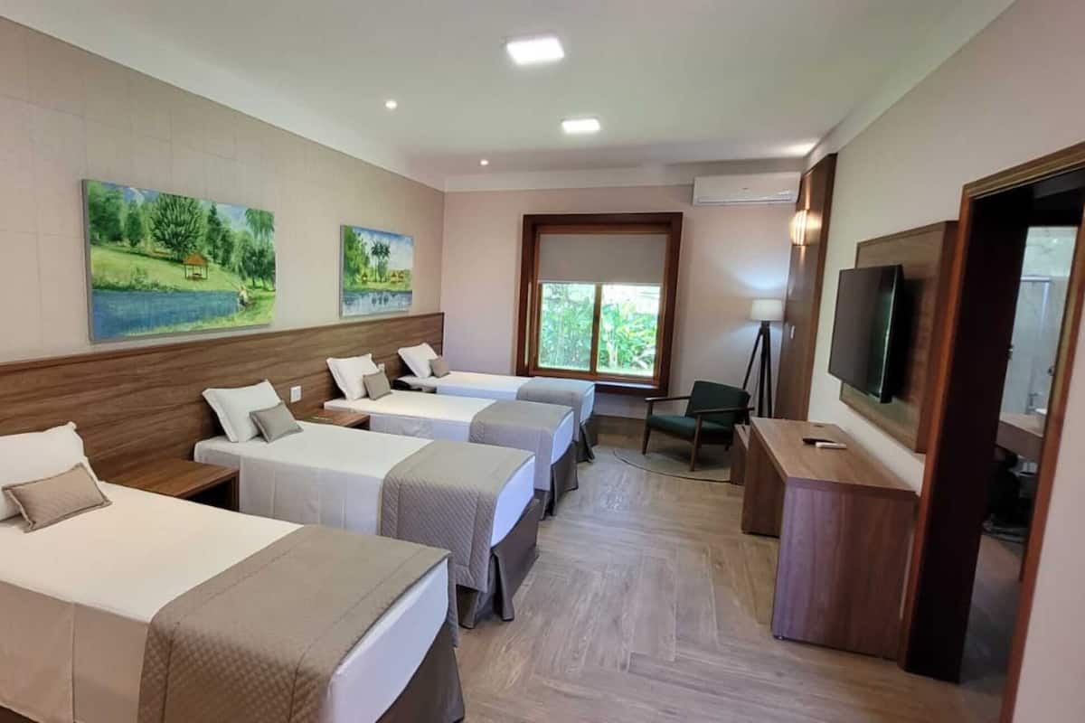 EXTERNO PREMIUM QUADRUPLO SOLTEIRO | Minibar, kostenloses WLAN, Bettwäsche