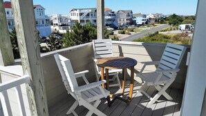 Outdoor dining - Oceanfront, Elevator, Pool, Hot Tub, Great Views! (Corolla)