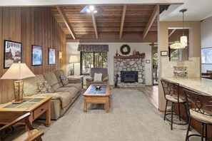 TV, fireplace - Sunshine Village 136: Centrally Located in Town (Mammoth Lakes)