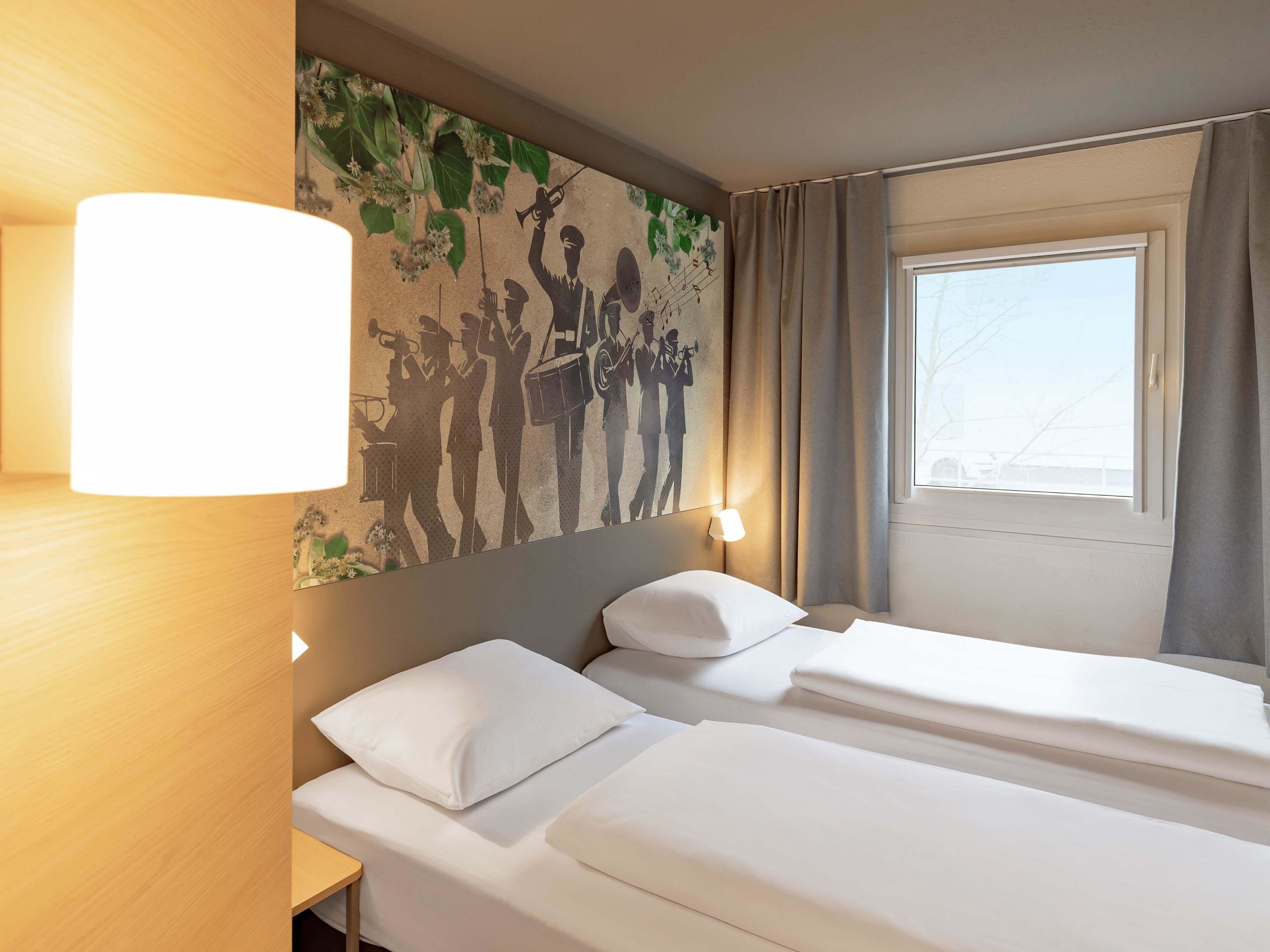 Twin Room | Desk, blackout drapes, soundproofing, free WiFi