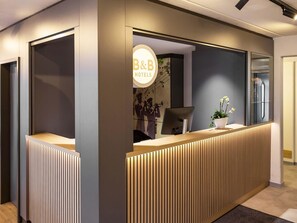 Lobby - B&B HOTEL Gießen-Linden (Linden)