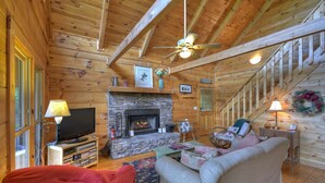 Interior detail - Serenity Now (Mineral Bluff)