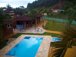 Outdoor pool - Pousada Beija Flor (Ubatuba)